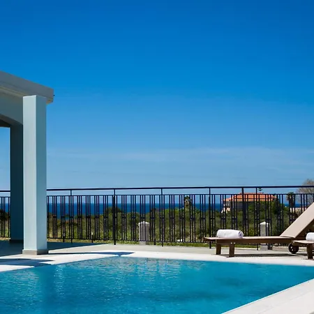 Estrellas Luxury * Svoronata