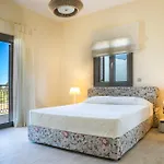 Вилла Estrellas Luxury *