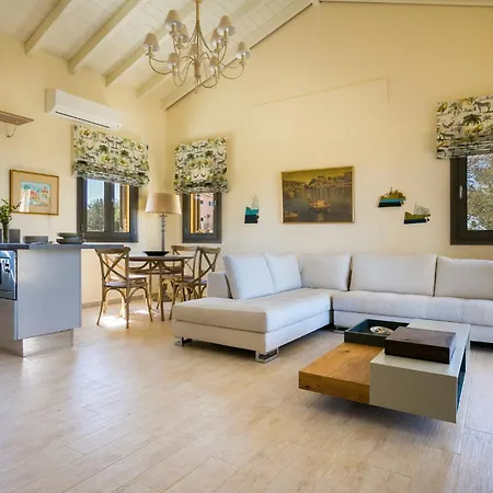 Estrellas Luxury * Σβορωνάτα