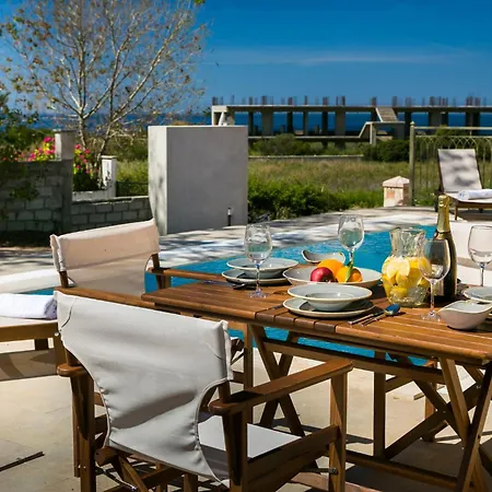 Estrellas Luxury Βίλα